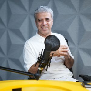 ایوب آقاخانی