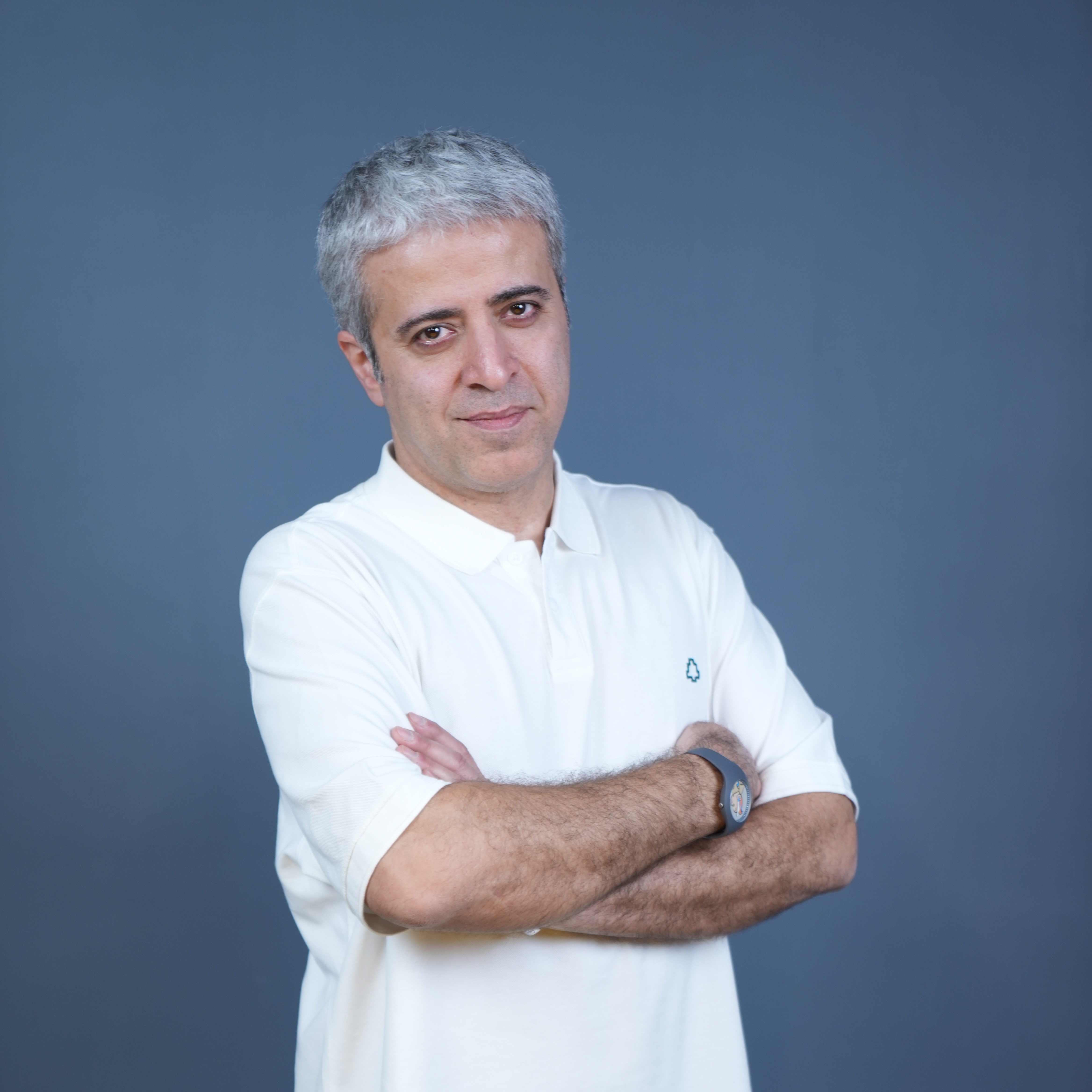 ایوب آقاخانی